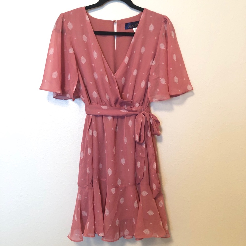 Francesca’s Flutter-sleeve Faux Wrap Dress